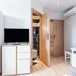 Bedroom ホームステイ ウェバ