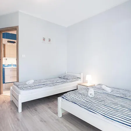 Bedroom Δωμάτια σε οικογενειακή κατοικία *